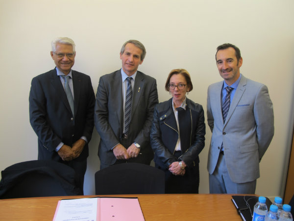 Signature convention MNRA